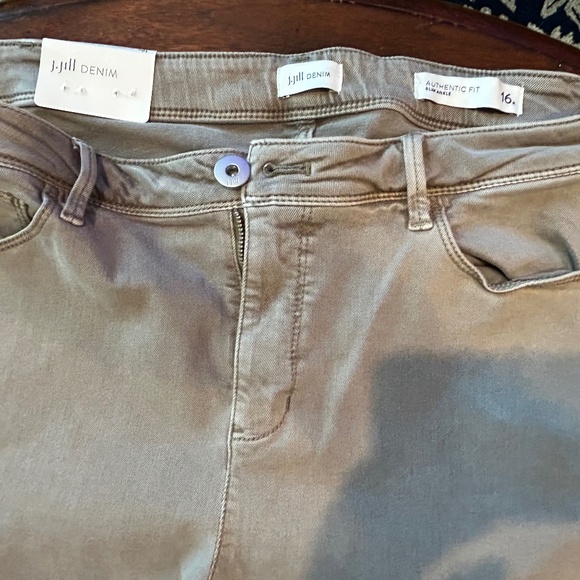 NEW Sage Colored J.JILL Slim Ankle Jeans NWT Size 16 - Picture 2 of 3